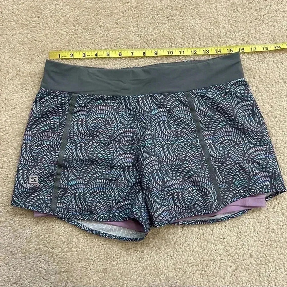 Salomon Women Actilite Athletic Shorts Med Lavender Blue Pattern Running Active. - Picture 7 of 14